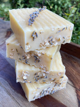 Load image into Gallery viewer, Seamoss Oatmeal Lavender Soap